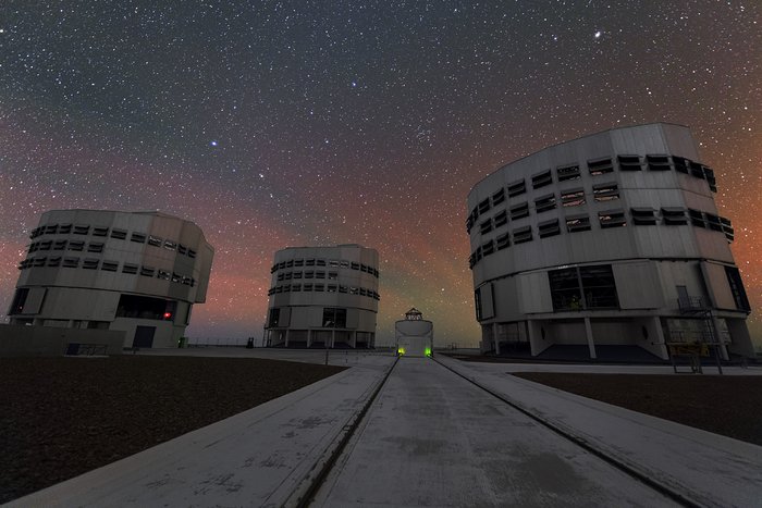 An Auxiliary Telescope among three giants in UHD