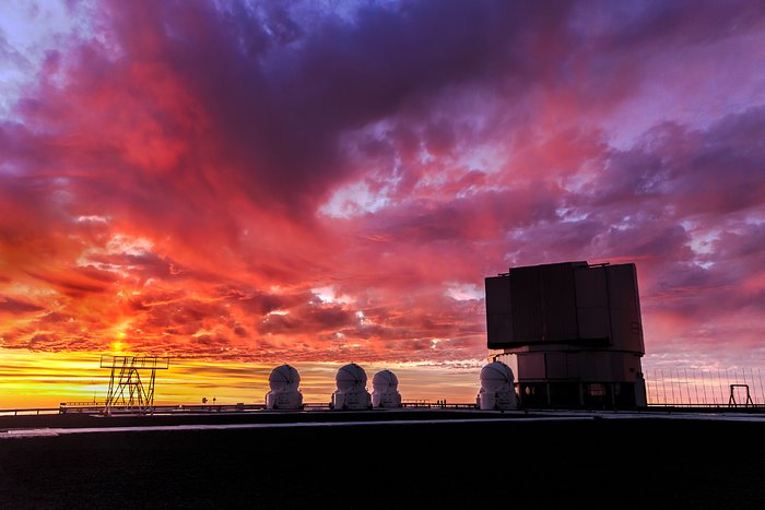 Sun pillar at Paranal