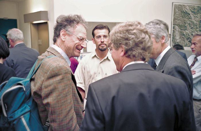 Ray Wilson and Philippe Dierickx during VLT first light press conference