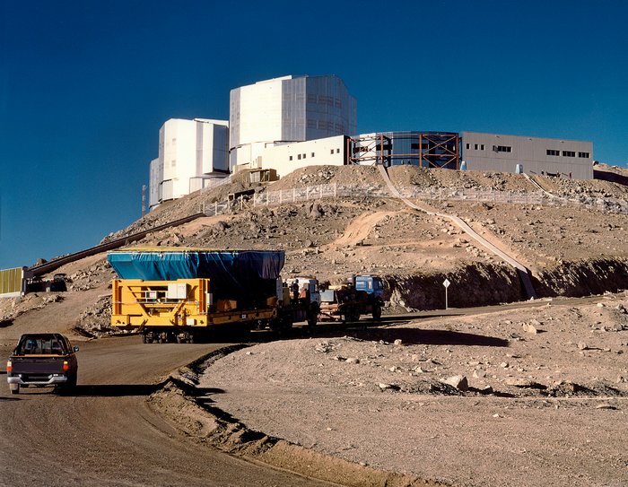 World's largest mirror approaches 